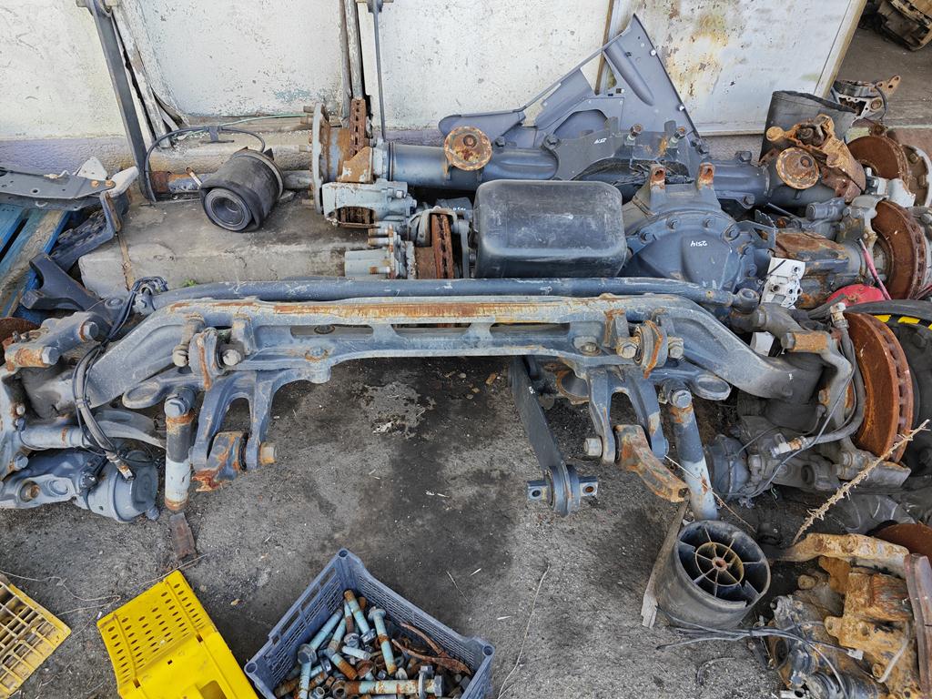 actros mp4 euro6 front axle 6x2 a9603310501 a9603310401 A9603312701 A0003301000
